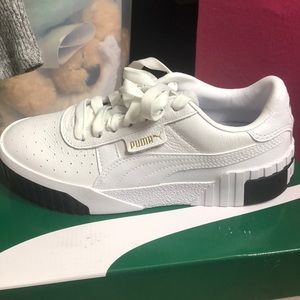 Women size 6 shoes 👟